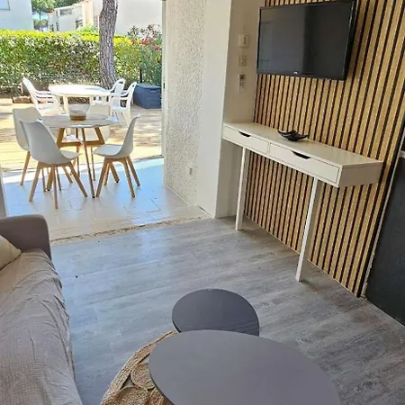 Sortie Village Naturiste - Rez De Jardin - Piscine * אגדה
