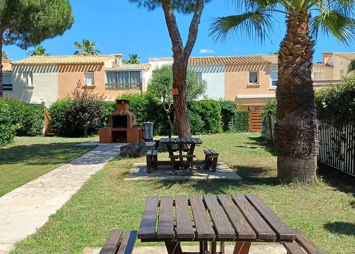 Apartment Sortie Village Naturiste - Rez De Jardin - Piscine